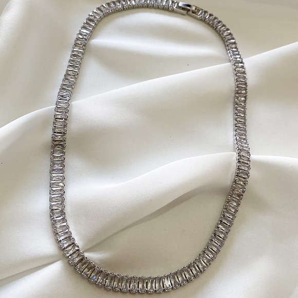 Elegant Sterling Silver - White Gold Plated Choker Necklace - Picture 3 of 4